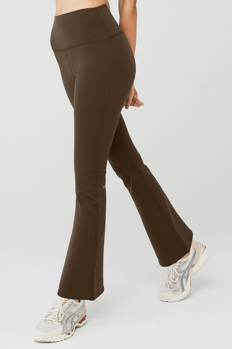 Leggings de tiro alto con corte acampanado 7/8 con diseño aerógrafo - Taupe